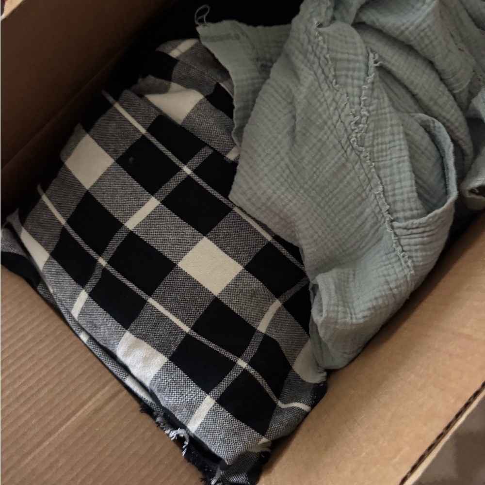 Cozy Black and White Plaid Throw Blanket